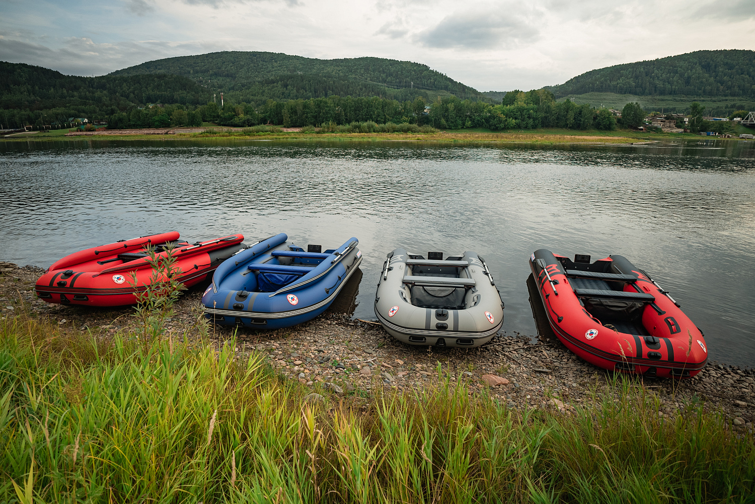 Лодка MISHIMO RIVER FJET PRO 430  под водомет в Северодвинске