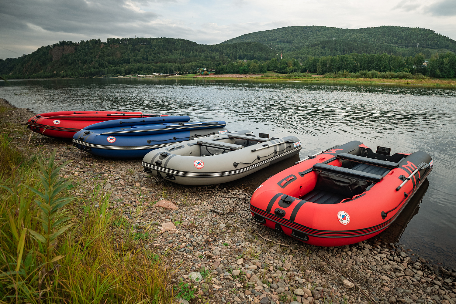 Лодка MISHIMO RIVER FJET PRO 430  под водомет в Северодвинске