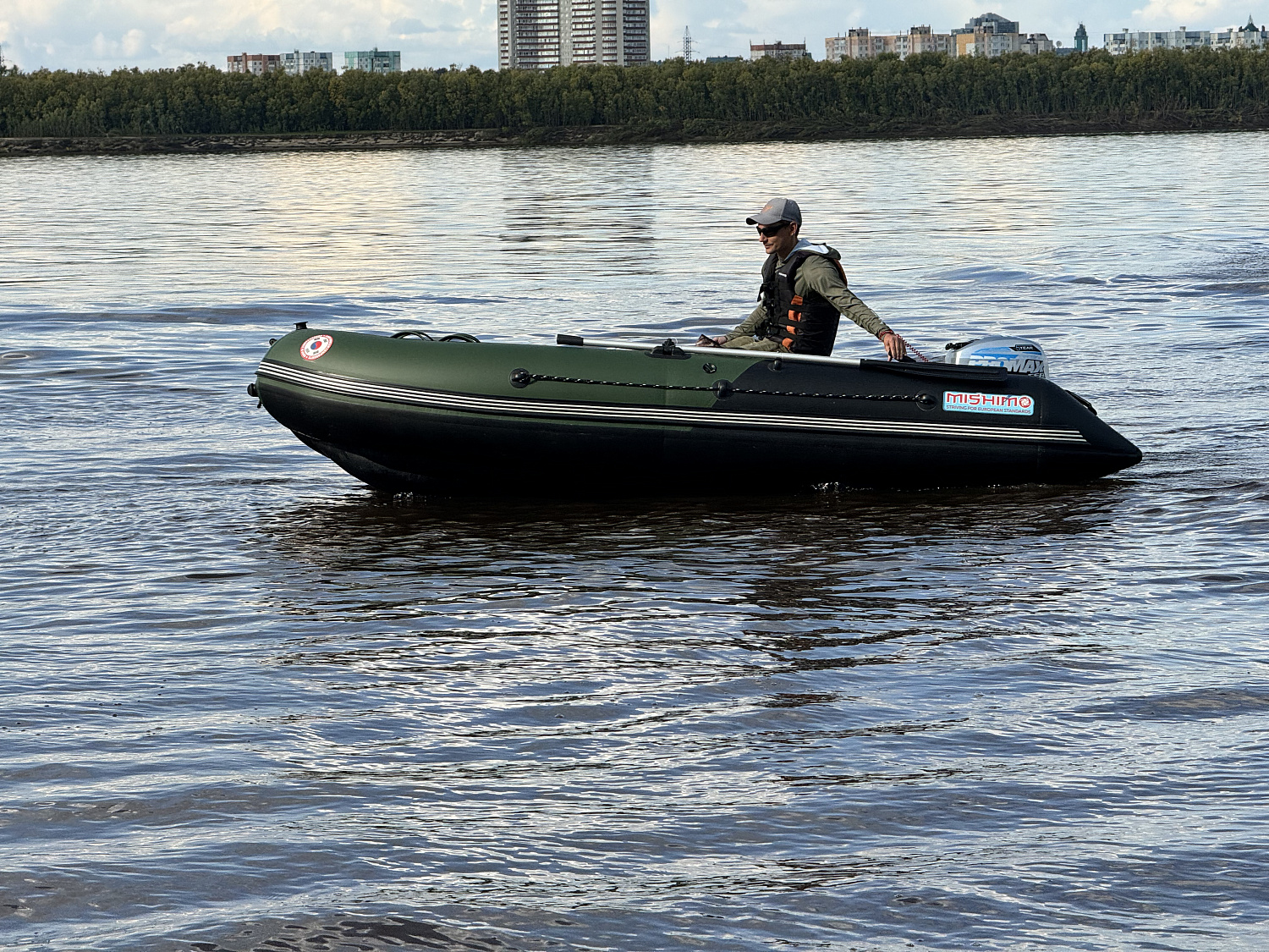 Лодка MISHIMO BIG FLOOR 380 в Северодвинске